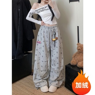加绒褶皱宽松休闲弯刀裤 实拍童趣狗爪印花满印挂件运动卫裤 女冬季