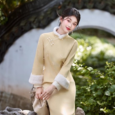 加绒加厚绿色改良旗袍2025新款冬季加绒新中式女年轻款国风连衣裙