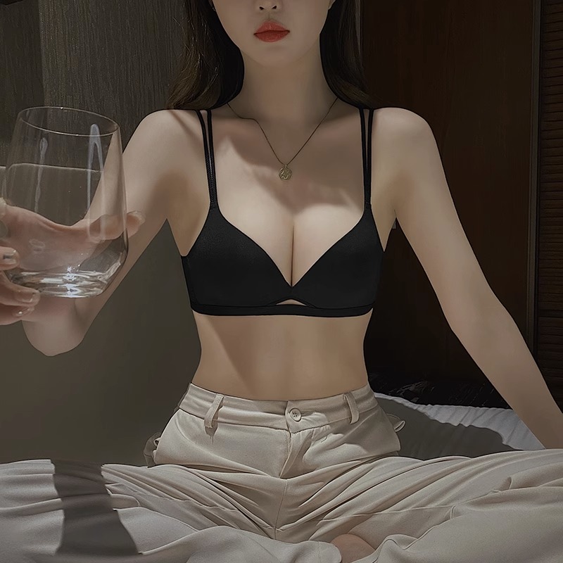 无痕内衣女小胸聚拢夏季薄款收副乳防下垂内裤套装平胸性感文胸