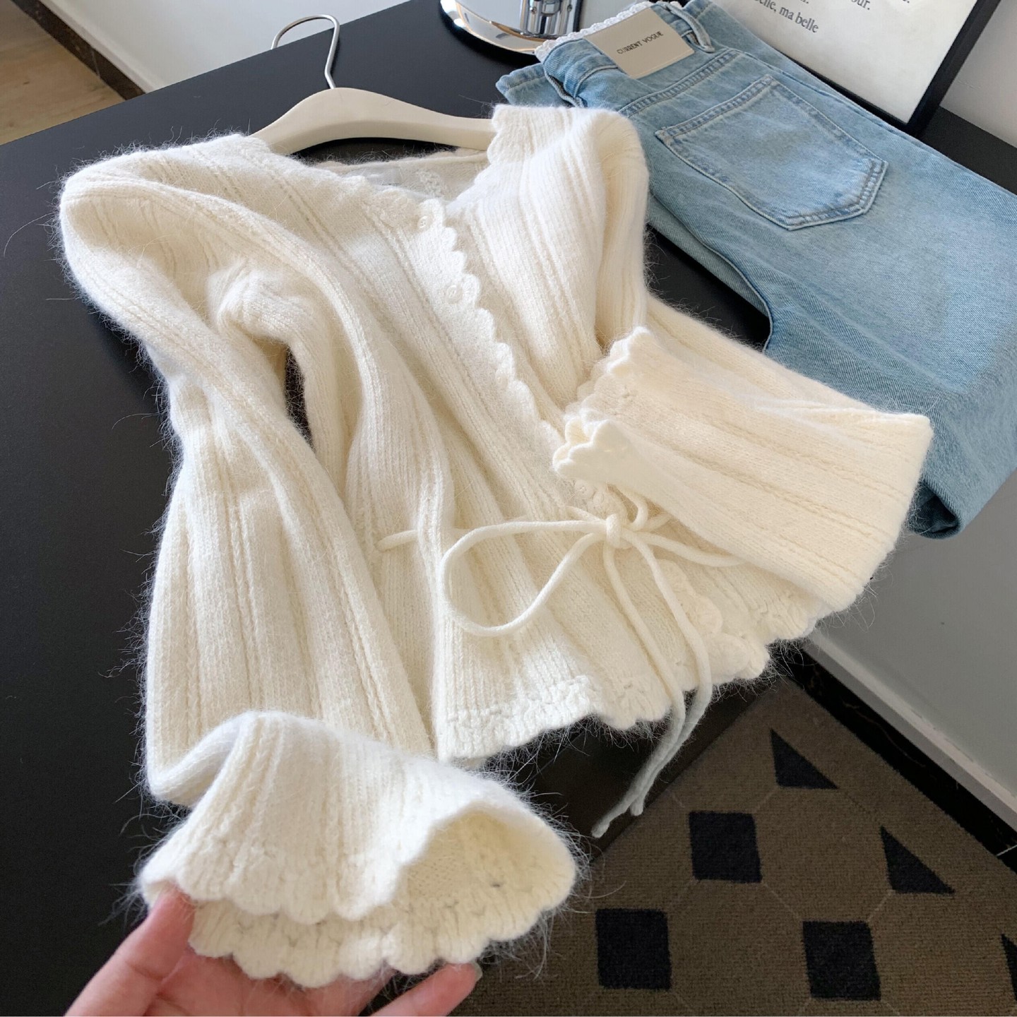 感V领系带收腰针织衫女慵懒风毛衣女款2025新款冬季1207r