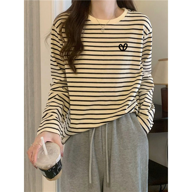 条纹长袖T恤女春秋新款韩版宽松纯棉打底衫洋气减龄休闲百搭上衣