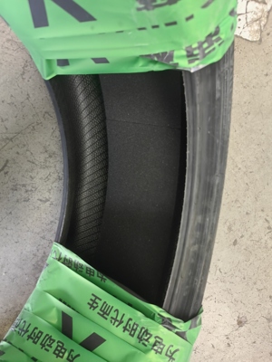 245/45R19静音棉EV轮胎新能源专用245/45R19静音棉轮胎24545r19