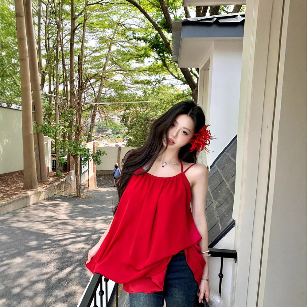 纯欲辣妹红色系带吊带背心女2026夏季新款度假风宽松别致露背上衣