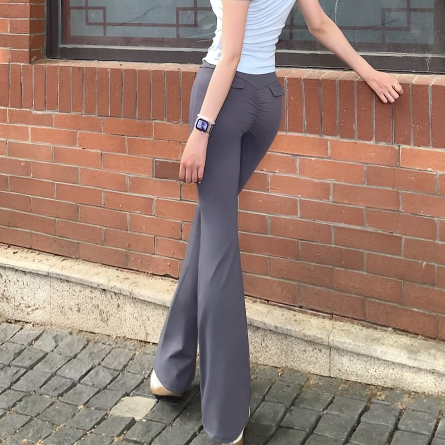 LARRMAIN美式辣妹高腰后双假口袋休闲微喇瑜伽女款黑色灰色喇叭裤