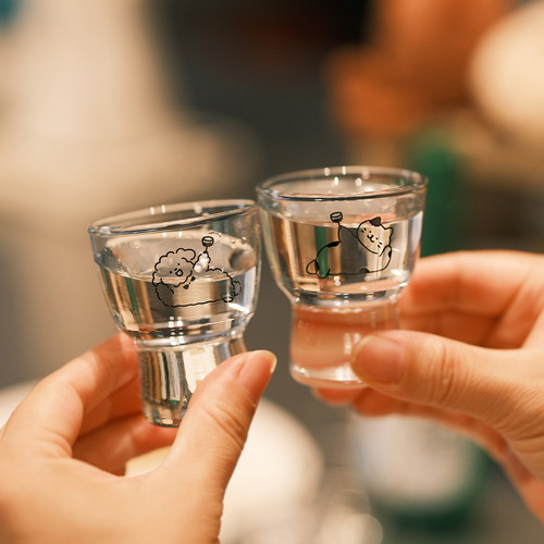 原创简笔画小狗玻璃白酒杯烈酒杯