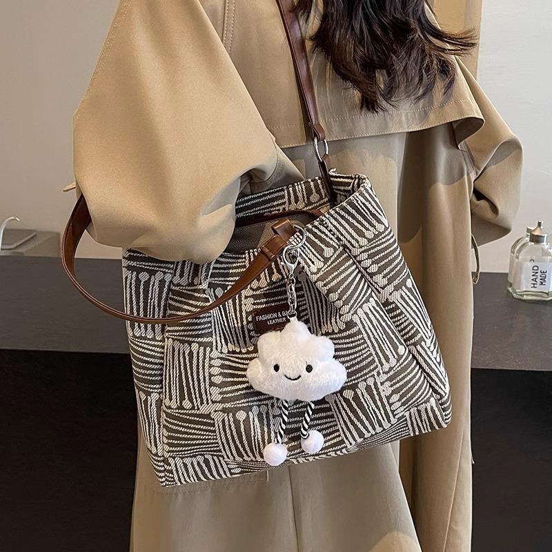 高级感托特包休闲包大容量托特包