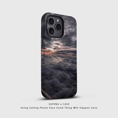 宿风适用苹果15手机壳iphone16 13 12 17 pro max新款菲林硬x亮面xr磨砂14plus高级感保护套小众天空乌云景色