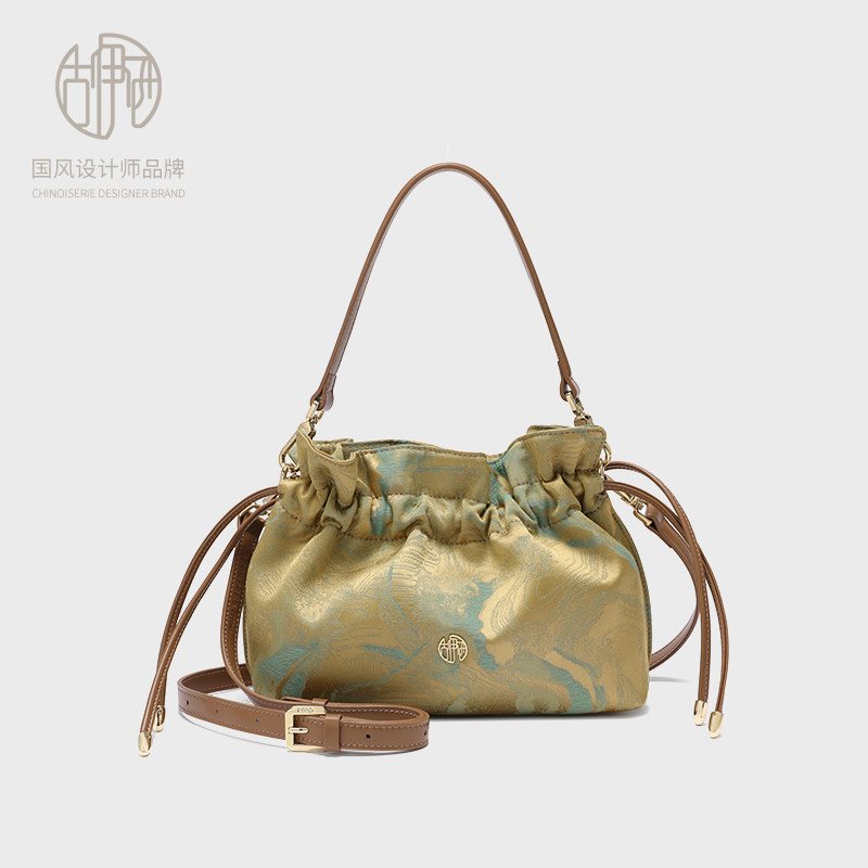 【宝藏新品】新中式提花饺子包