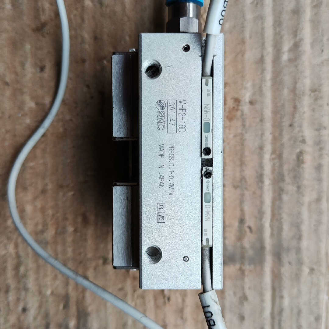 {议价}日本    平行手指气缸  MHF2-16D  成