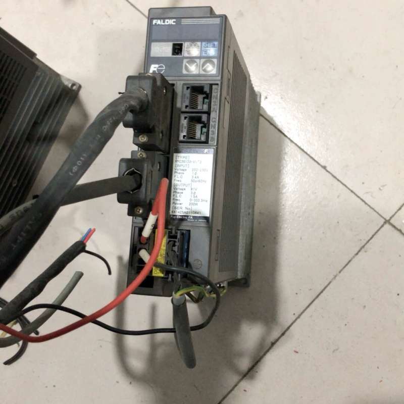 议价：富士驱动器 RYC201D3-VVT2，200瓦，实物图片，
