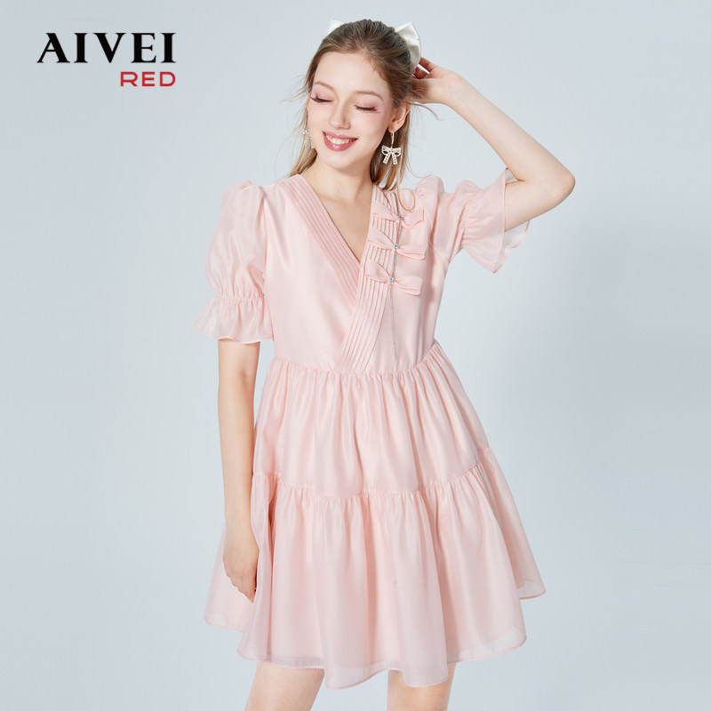 AIVEI欣贺艾薇2022夏新品减龄蝴蝶结v领压褶雪纺娃娃裙P03W0020