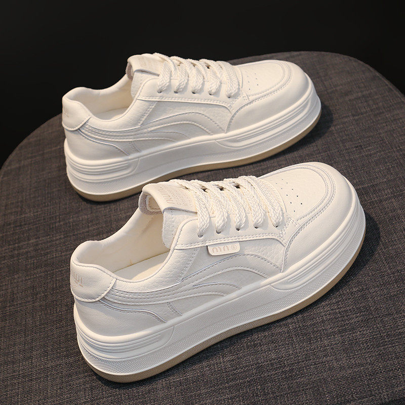 踩屎感34码真皮小白鞋女款2026新款春季爆款厚底防滑软底运动板鞋