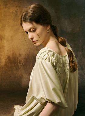 INGE 亚历山德的午后光泽感拉夫领褶皱花苞袖手工编绳宽松连衣裙