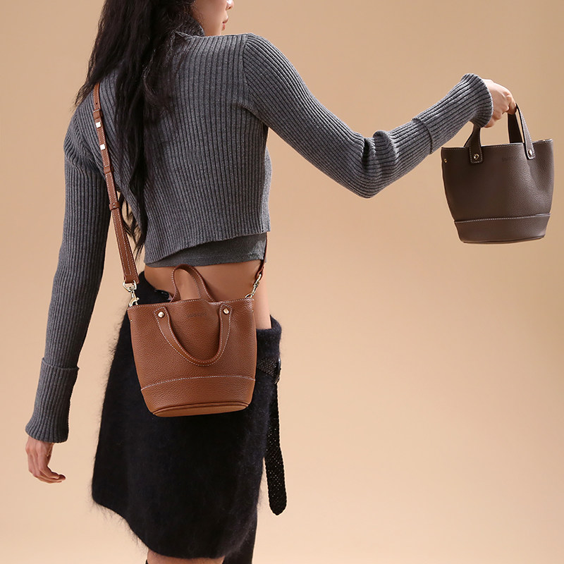 【电视剧同款】RABEANCO桦碧JULIANA四叶草水桶包女菜篮子斜挎包,箱包皮具/热销女包/男包,水桶包,淘宝优惠券,粉丝福利购,淘宝优惠卷