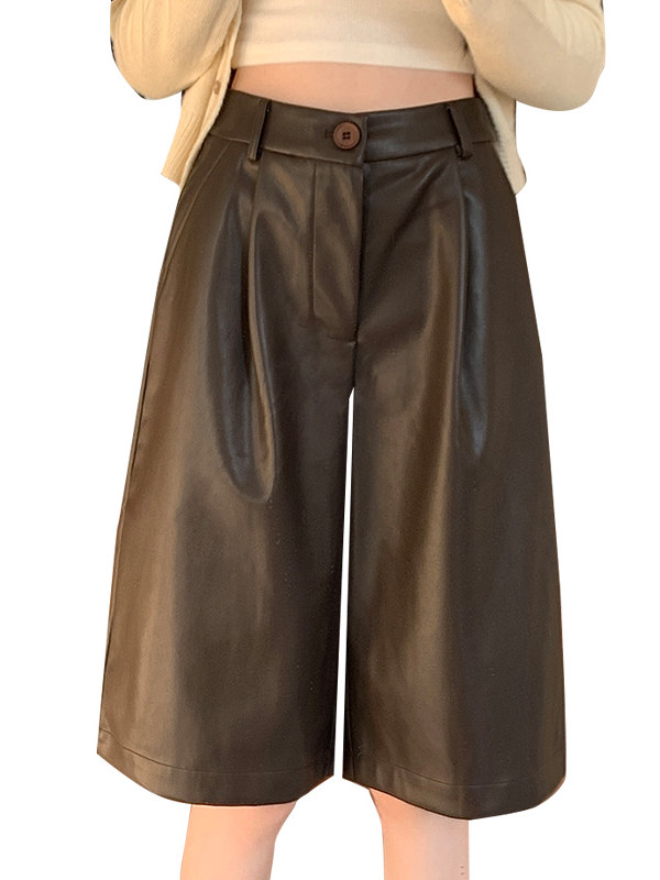 Plus-Size Coffee-Colored Pu Leather Shorts for Women, Suitable for Autumn and Winter, High-Waisted A-Line Boot Shorts, Loose and Slimming Wide-Leg Knee-Length Shorts for Curvy Women
