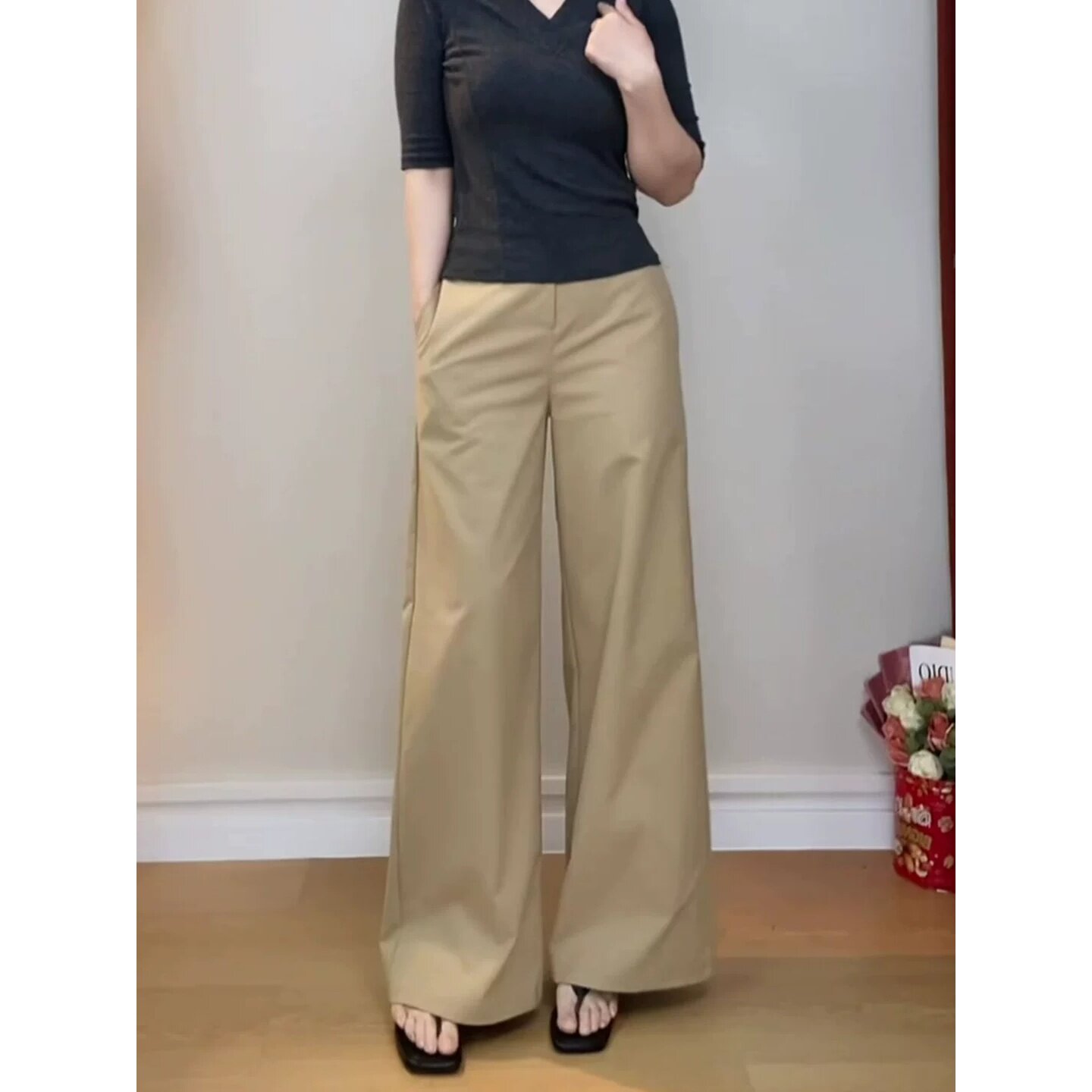 小个子卡其色阔腿裤女春秋薄款宽松显瘦遮肉通勤风时髦休闲直筒裤