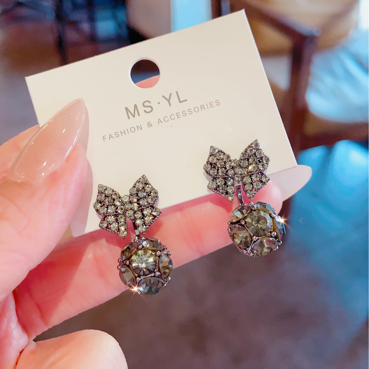 墨绿色水钻耳钉蝴蝶结前后两戴款耳环2026年新款爆款高级感耳饰女