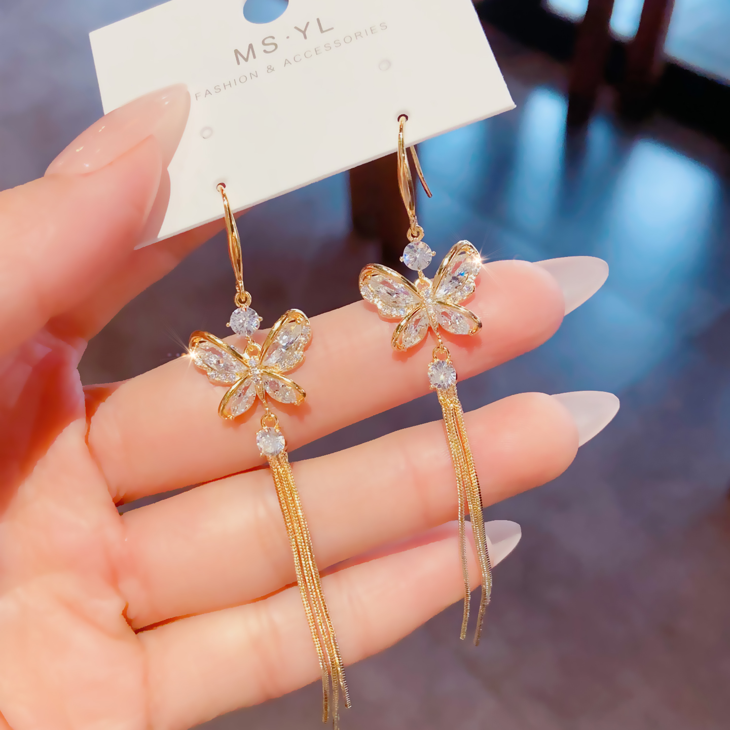 轻奢蝴蝶流苏耳环2025年新款爆款高级感时尚气质显脸瘦无耳洞耳夹