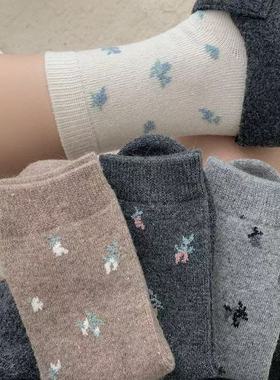 toooot日韩系碎花羊毛袜子女生中筒袜秋冬季保暖长袜甜美配勃肯鞋