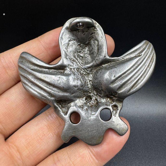 藏式天铁托甲手工錾刻大鹏鸟吊牌挂件特色文玩挂饰