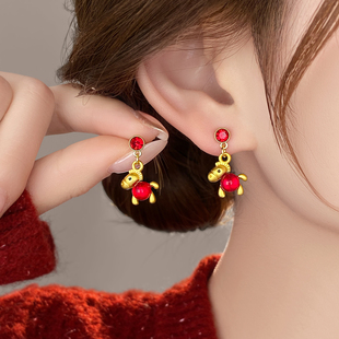 马上有钱生肖小马红色巨好看耳钉耳夹耳环2026新款爆款高级感耳饰