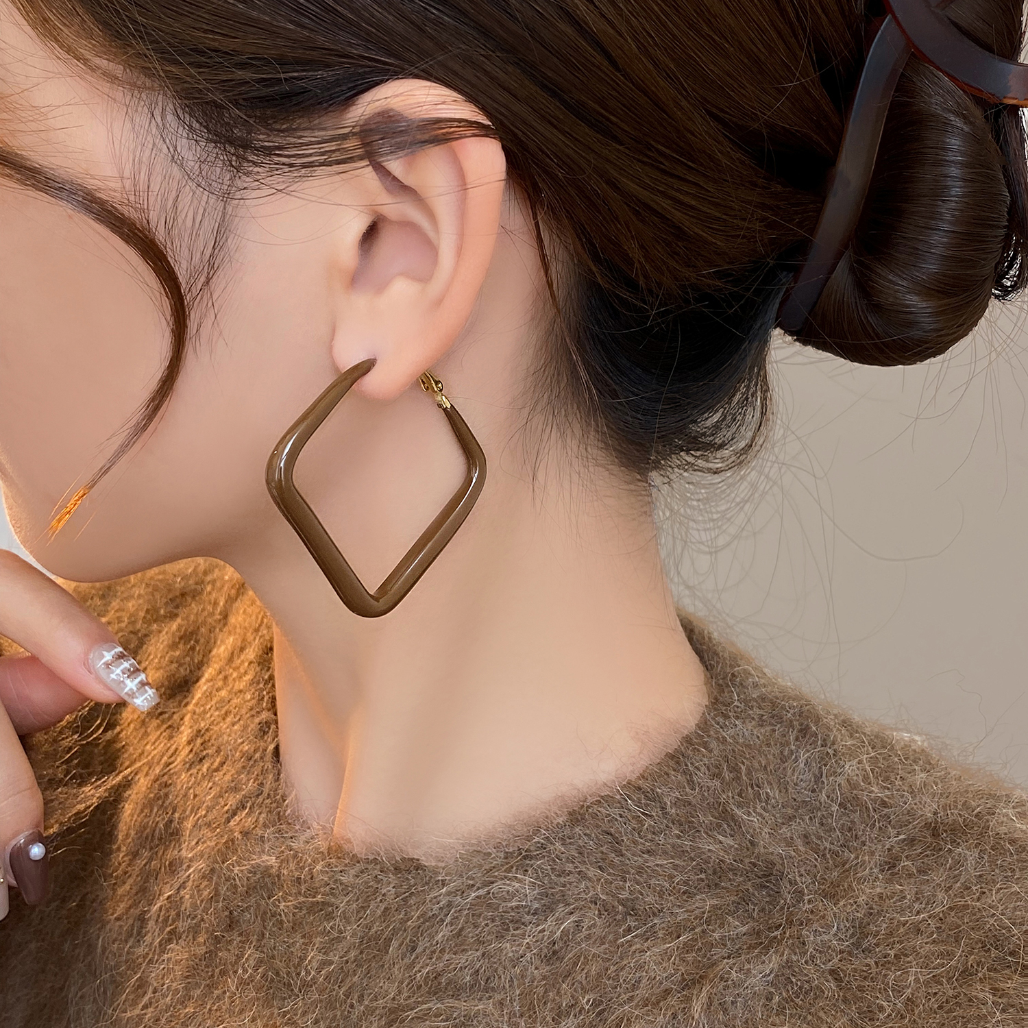 秋冬新款美拉德咖色耳圈菱形耳环