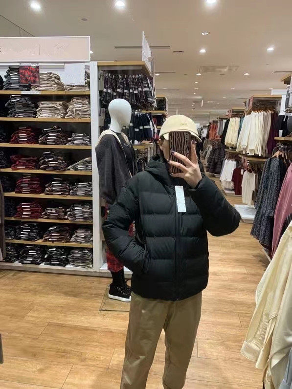 JAPANESE SINGLE MENS 2024 WINTER COUPLE WINDPROOF WATERPROOF SEAMLESS HOODED DOWN JACKET MENS THICKENED JACKET 442147