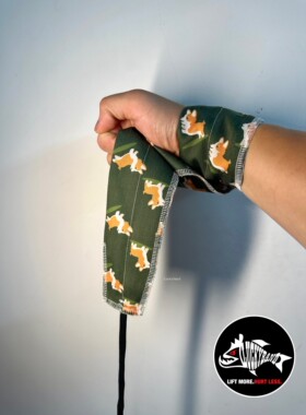 Luckyband举重体能体操缠绕式街头健身卧推CF专业运动柯基护腕