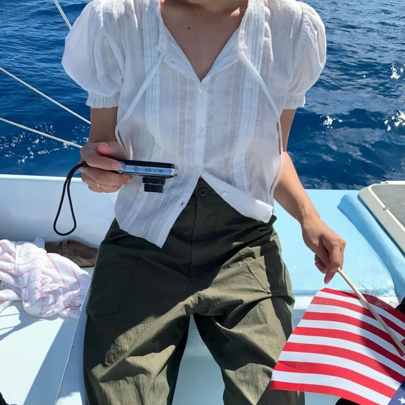 夏安若现货 2025夏季新款韩国东大门th*Bar*net泡泡袖系带蕾丝