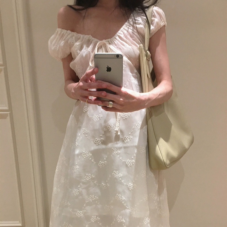 夏安若现货 2025夏季新款韩国东大门法式甜美系带泡泡袖长裙刺绣