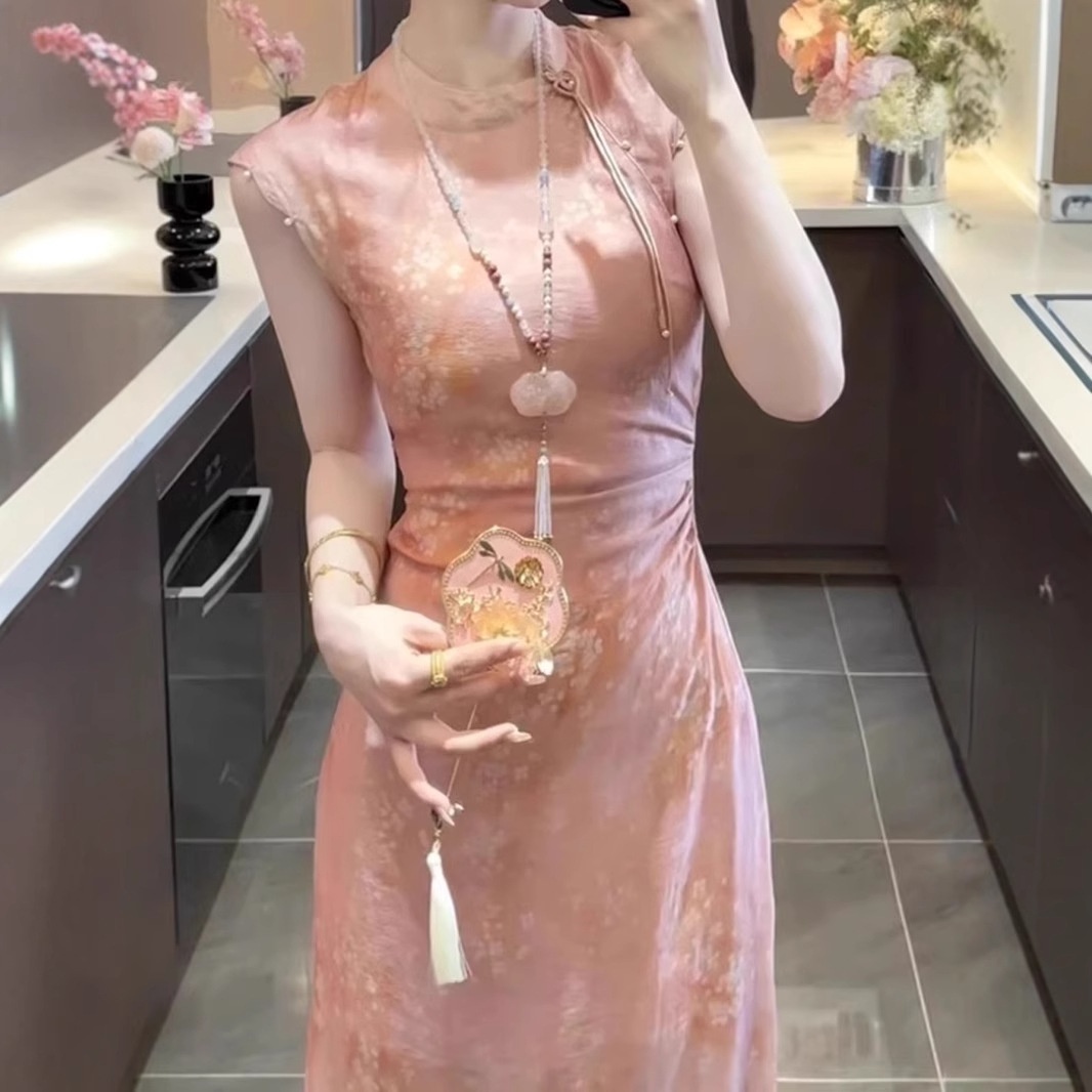 夏安若周粥喜乐2025新款夏季圆领盘扣气质收腰连衣裙