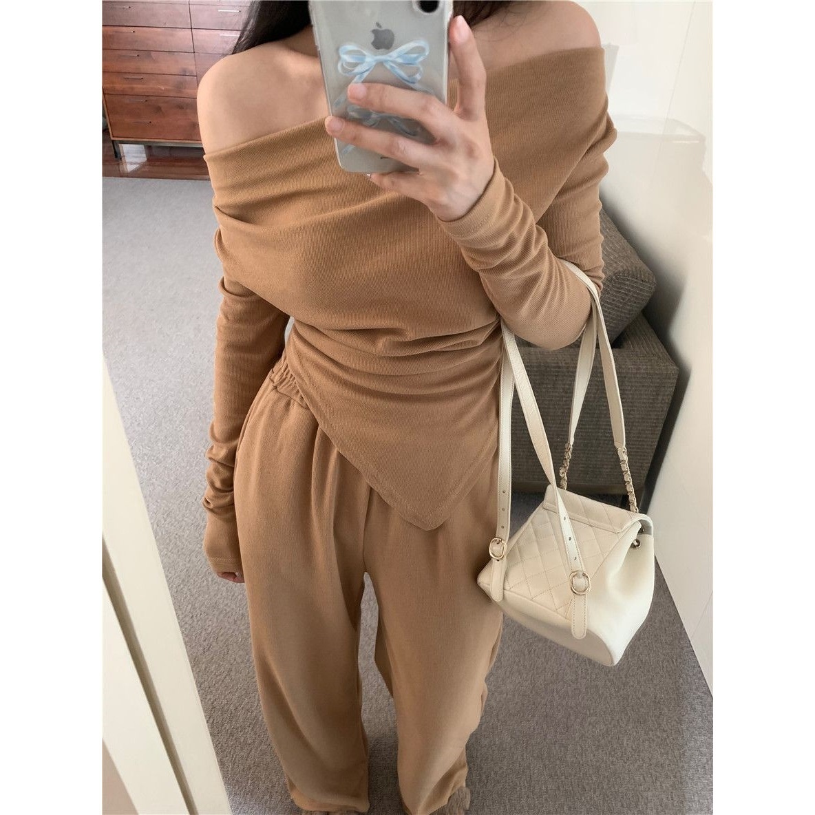 夏安若盐系轻熟套装女一字肩T恤上衣春季新款高腰阔腿裤气质裤子