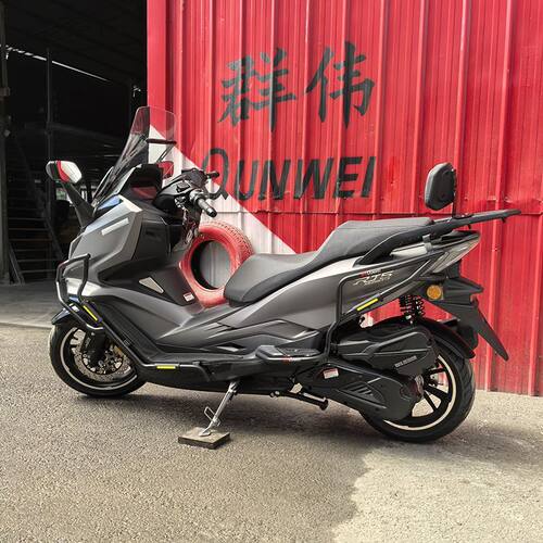 适用赛科龙RT5保险杠前后
