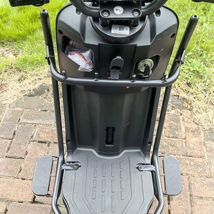 适用深远T90电动车保险杠保护杠防护杠深远T3/A7/A8外卖T300护杠