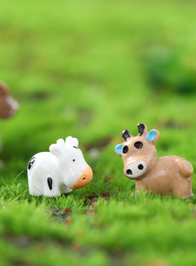 苔藓微景观饰品奶牛公仔桌面摆件