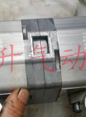 萨澳丹佛斯Danfoss双联齿轮泵SNN2NN/025KN01BQ+SNP2NN/025RN03CA