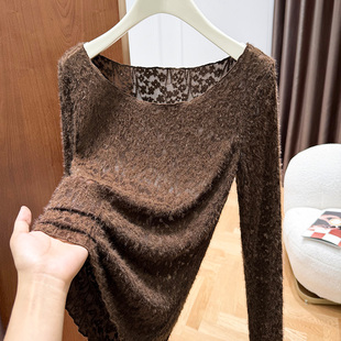 美拉德蕾丝花朵磨毛打底衫 长1219e 女秋冬咖色高端内搭一字肩修身