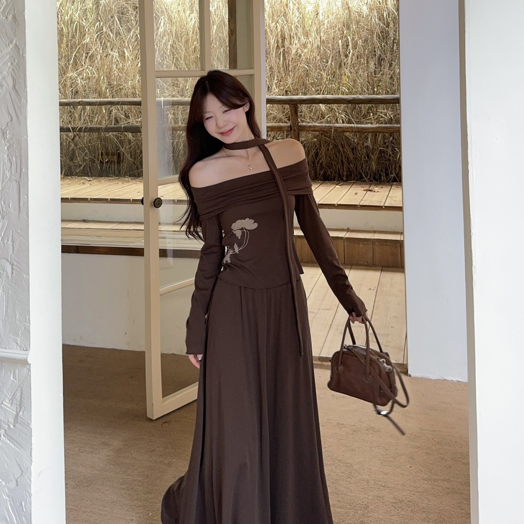 实拍 2025秋季新款胖mm温柔优雅一字肩花卉印花小衫百搭半身裙