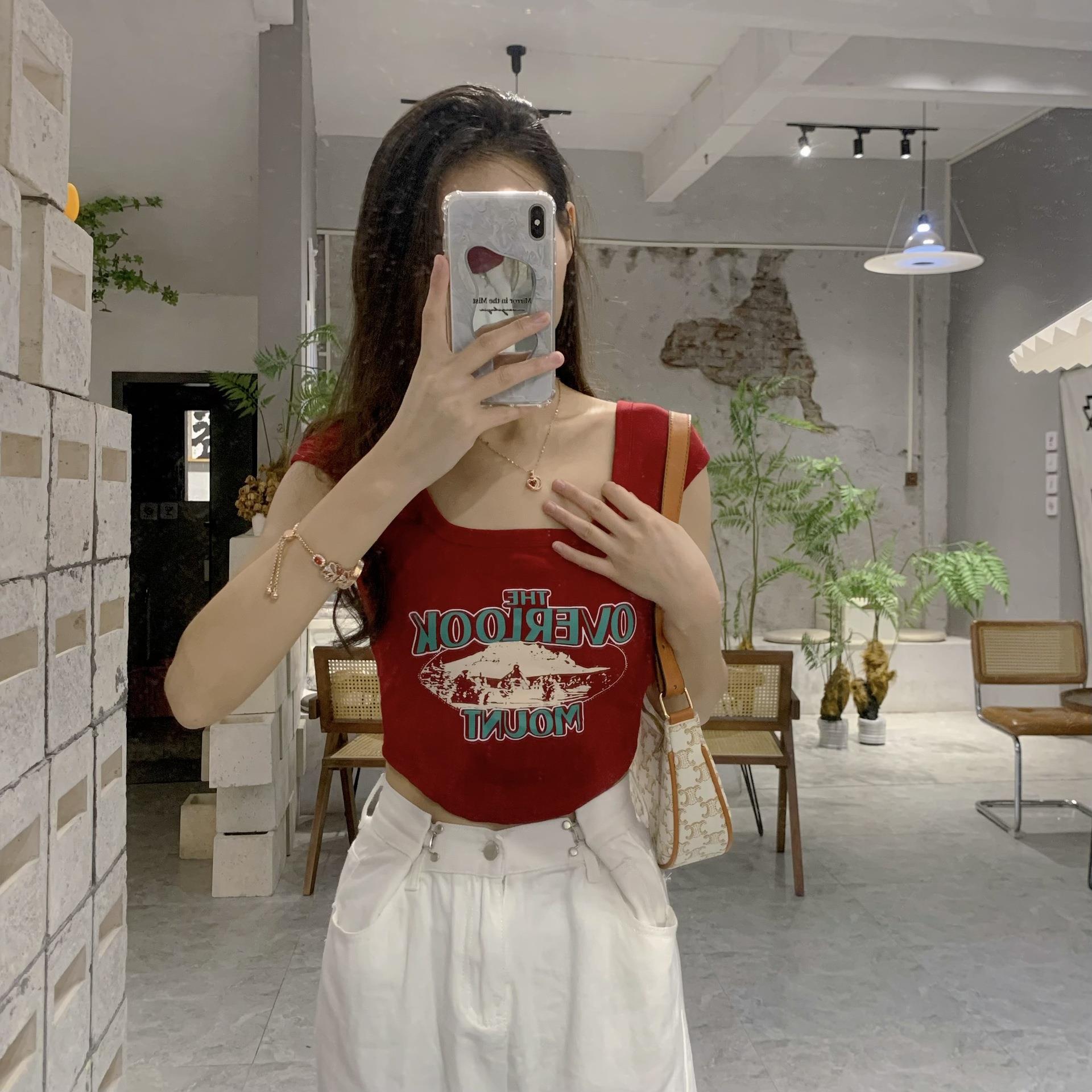 纯欲设计感字母印花吊带背