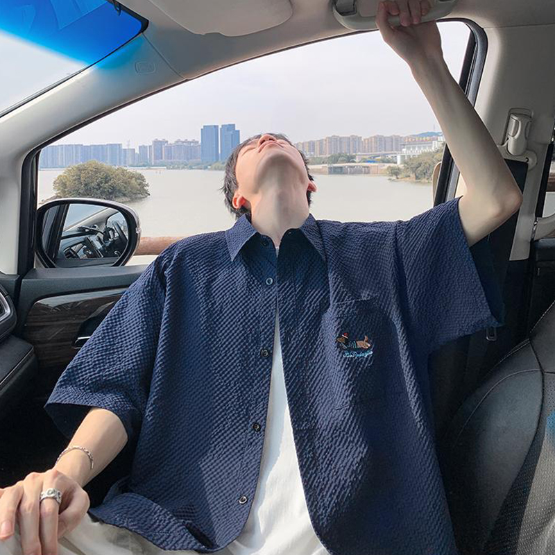 藏青色短袖衬衫男夏季薄款泡泡纱速干防晒衬衣小众刺绣情侣五分袖