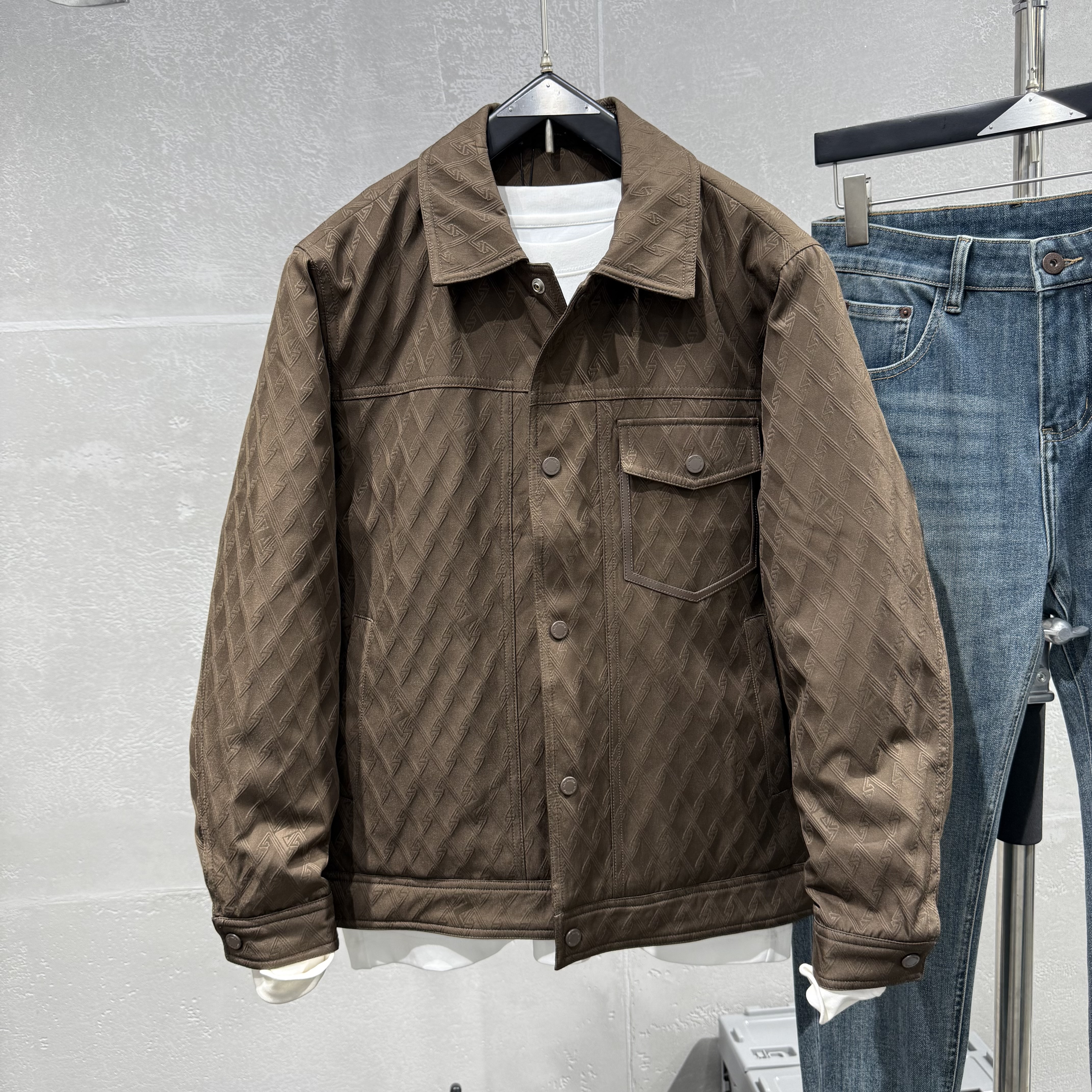 男士翻领修身90绒百搭羽绒服