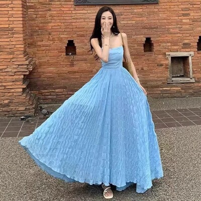 法式纯欲辣妹露背吊带连