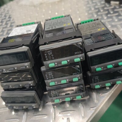 议价英国CAL Controls温控器，型号CAL3200，原装