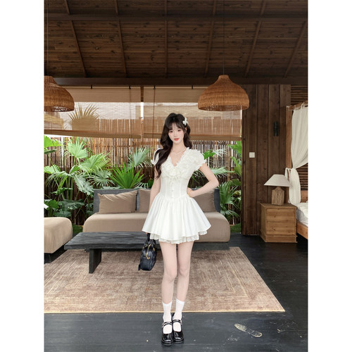 越韩小鱼Musefish 白梨少女短袖 法式重工蕾丝纯欲收腰蓬蓬连衣裙