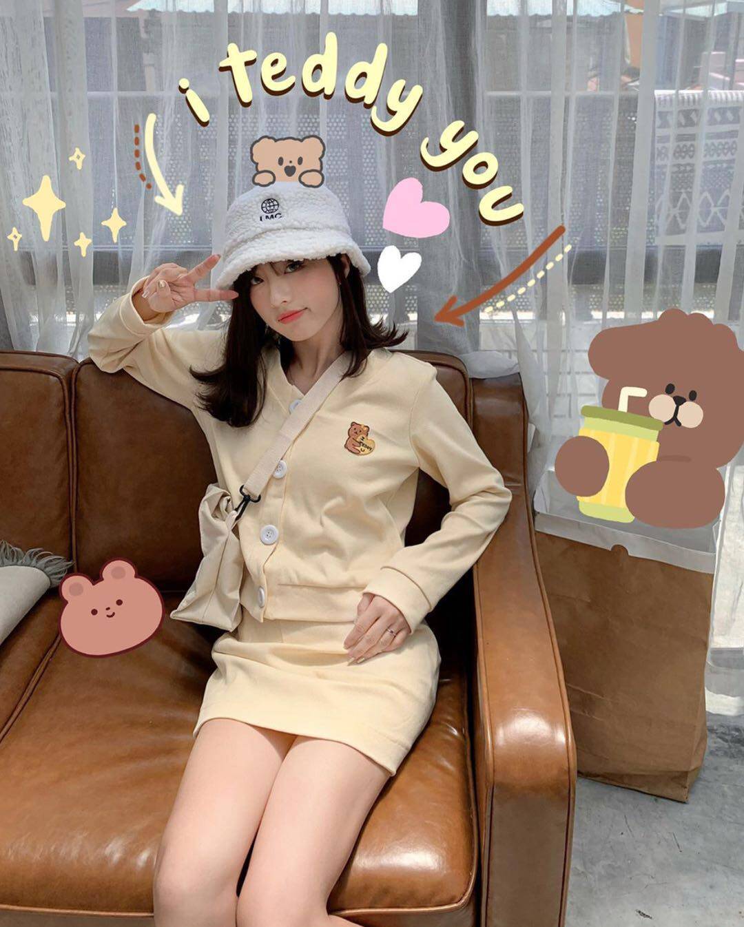 thesevendecember蛋黄小熊越南学院风可爱短裙套装微胖显瘦开衫