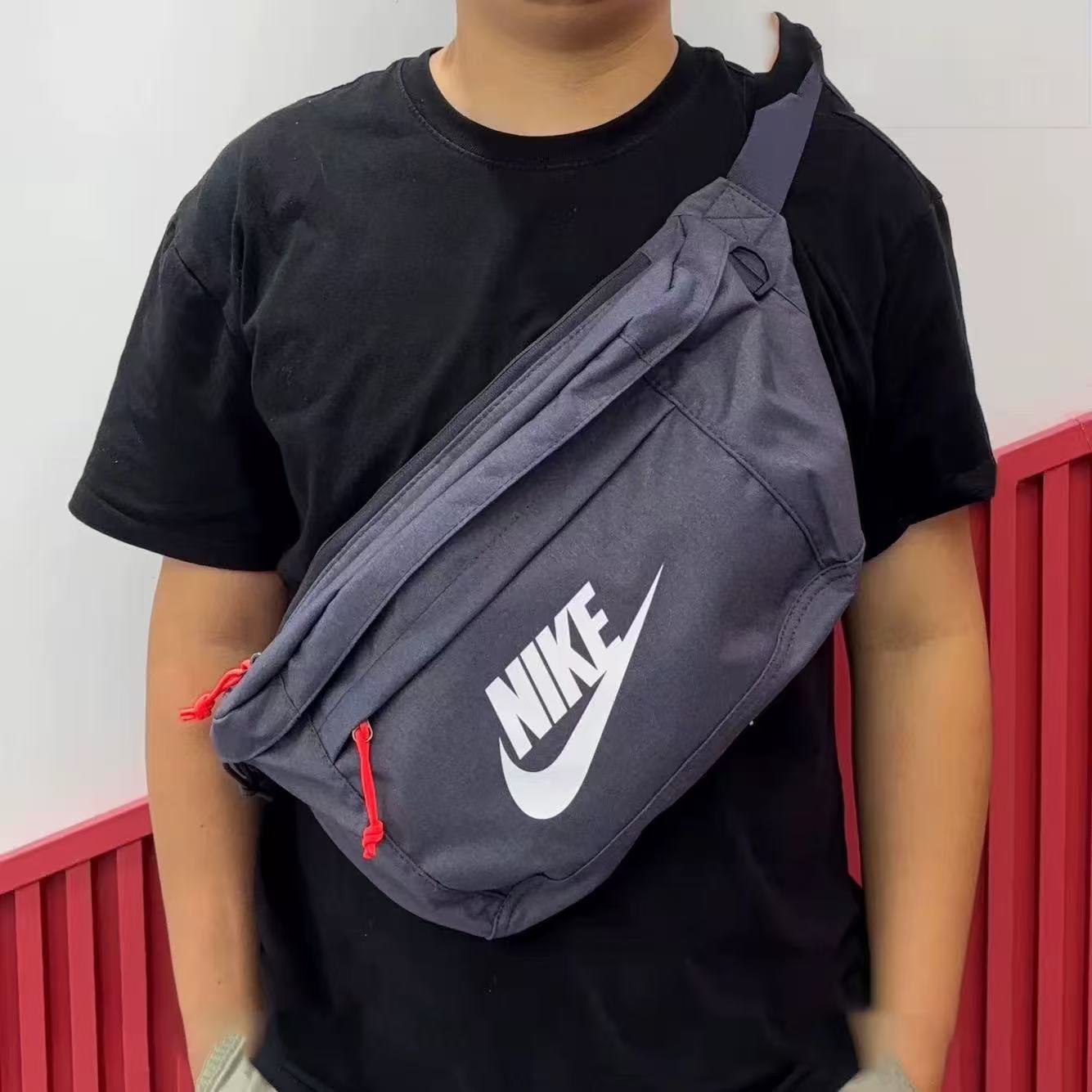 Nike耐克防水大容量运动腰包胸包