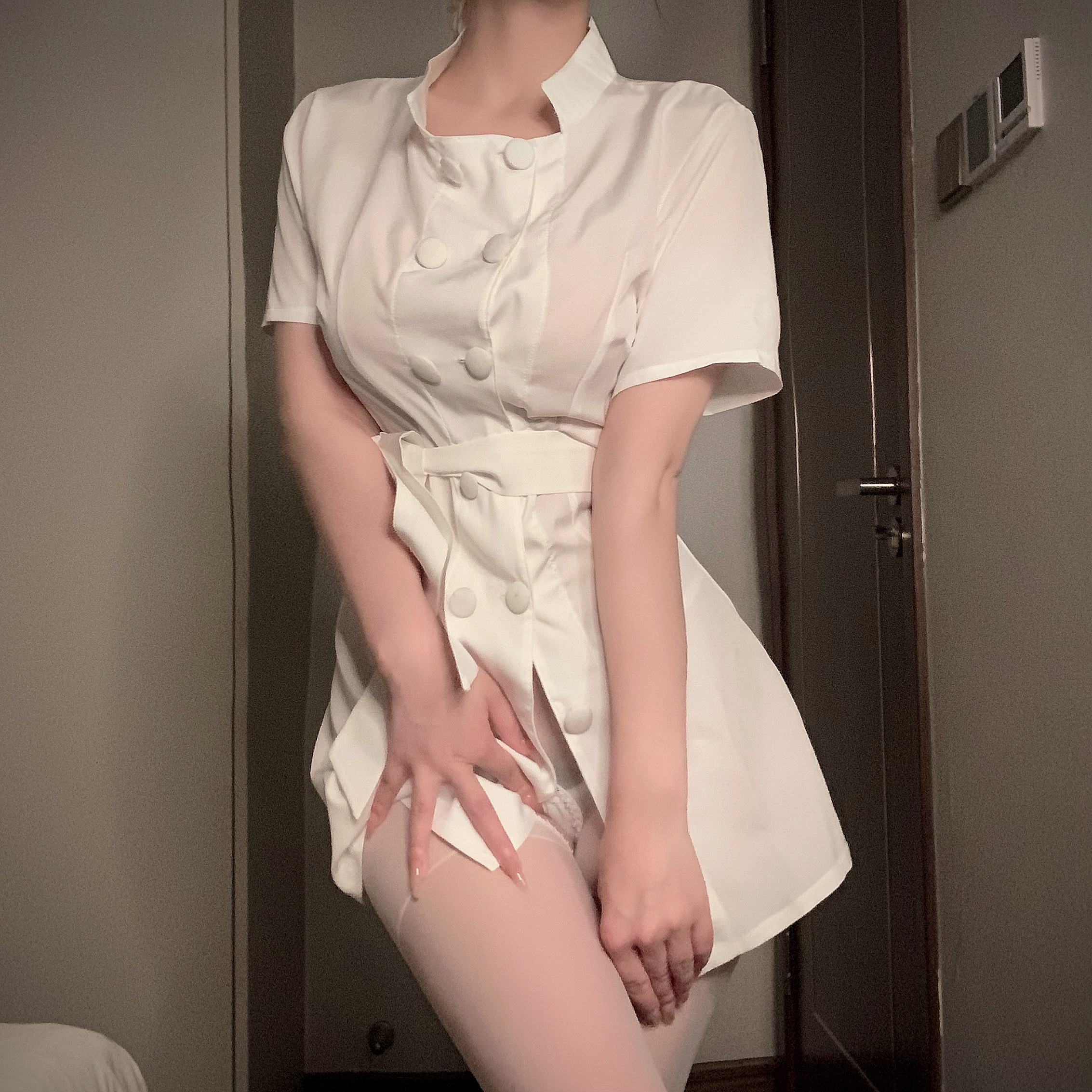 有点久性感白衣天使女护士制服套装纯欲圆领修身连衣裙睡衣