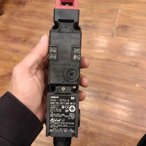 议价电磁锁，安全门开关D4GL-2FFA-A，拆可维修