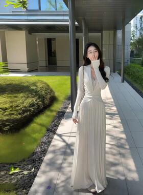 instahot 纯欲深V气质约会白色连衣裙女2025秋季新款宴会蕾丝长裙