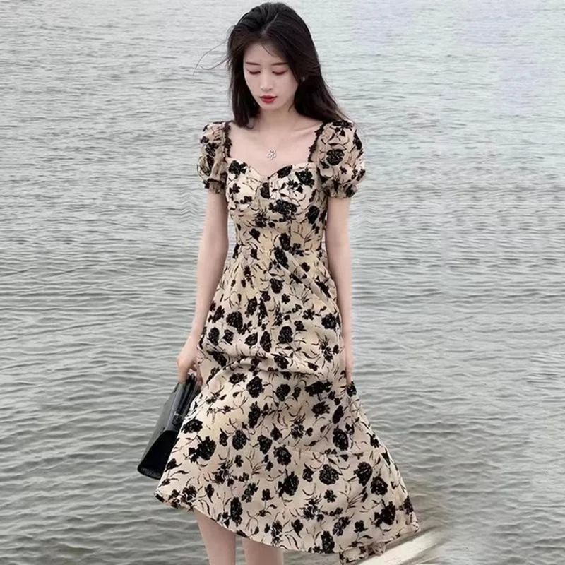 茶歇法式碎花连衣裙子女夏